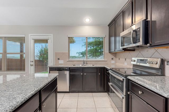 4521 Lakeside Hollow Street, Fort Worth, TX 76262