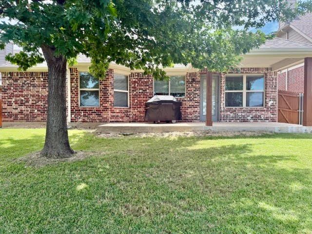 4521 Lakeside Hollow Street, Fort Worth, TX 76262