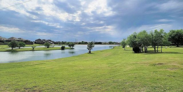 4521 Lakeside Hollow Street, Fort Worth, TX 76262