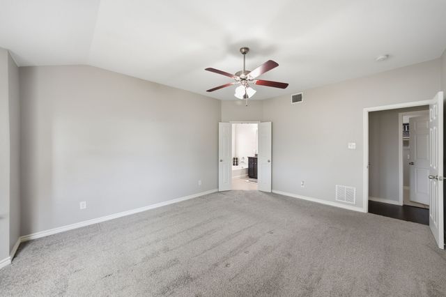4521 Lakeside Hollow Street, Fort Worth, TX 76262