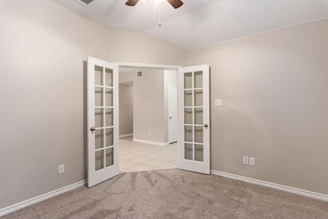 4521 Lakeside Hollow Street, Fort Worth, TX 76262