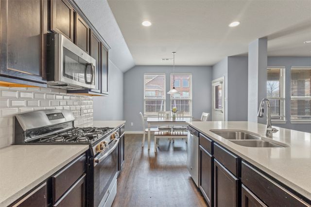 1300 Lawnview Drive, Forney, TX 75126