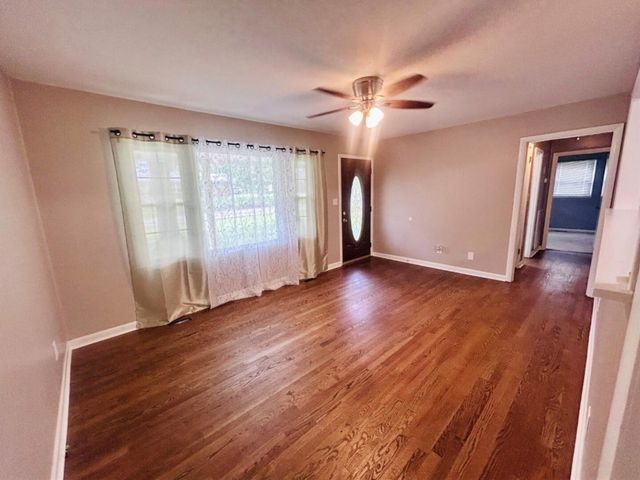 1219 Old Estill Springs Rd, Tullahoma, TN 37388