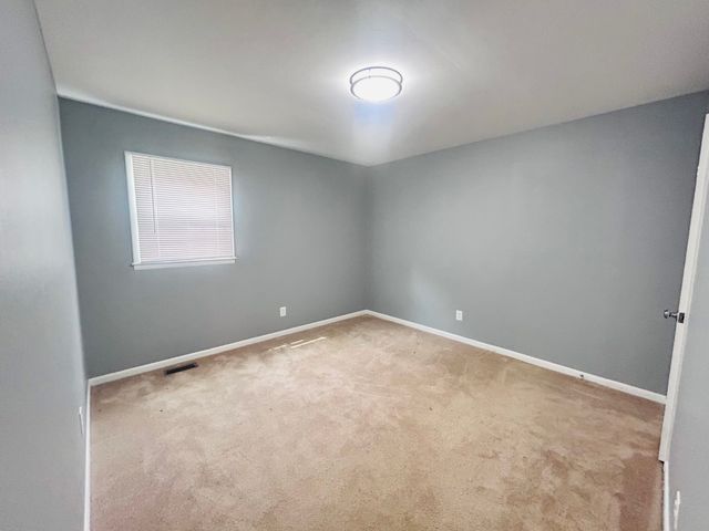 1219 Old Estill Springs Rd, Tullahoma, TN 37388