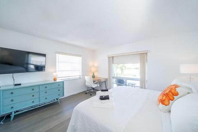 6 Lucerne Avenue 3, Lake Worth Beach, FL 33460