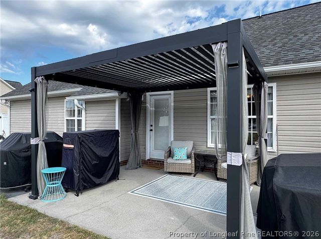 175 Sandspur Court, Raeford, NC 28376