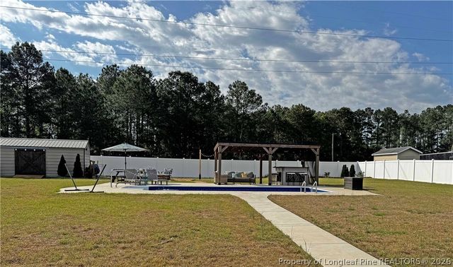 175 Sandspur Court, Raeford, NC 28376