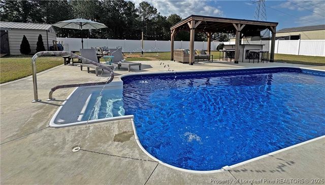 175 Sandspur Court, Raeford, NC 28376