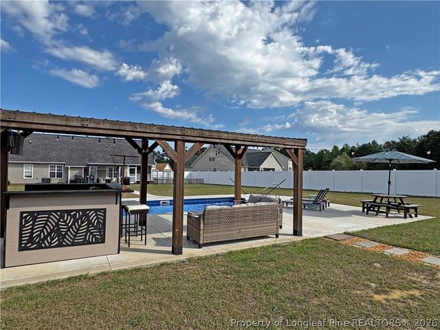 175 Sandspur Court, Raeford, NC 28376