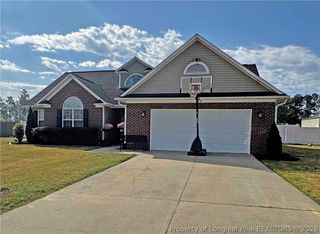 175 Sandspur Court, Raeford, NC 28376