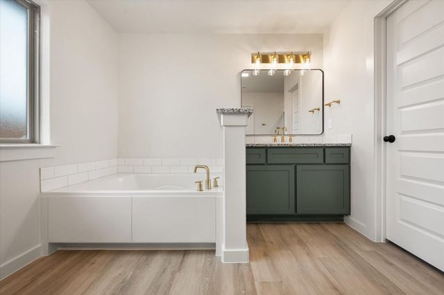 2001 Cottonwood Avenue, Wolfforth, TX 79382