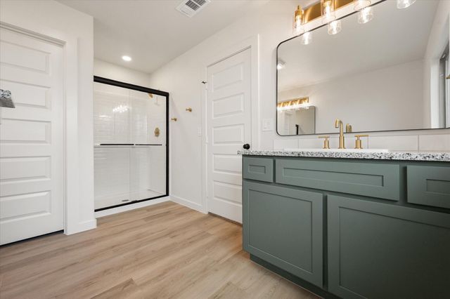 2001 Cottonwood Avenue, Wolfforth, TX 79382