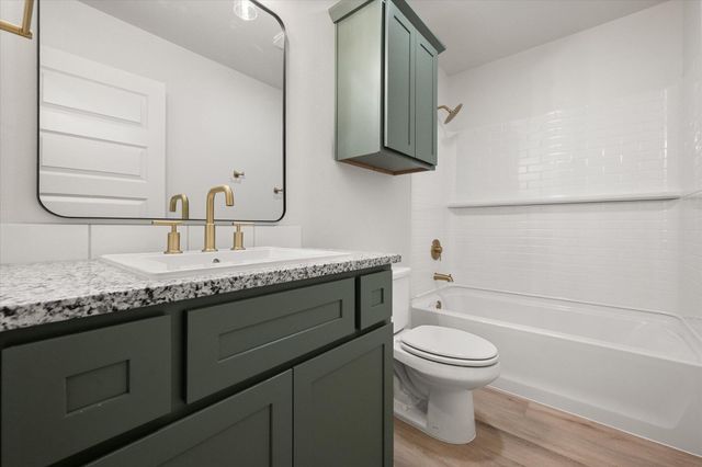 2001 Cottonwood Avenue, Wolfforth, TX 79382