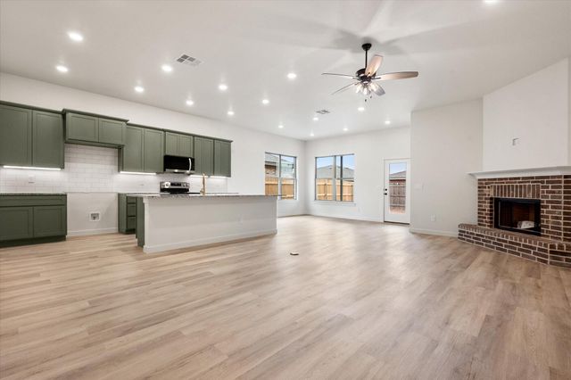 2001 Cottonwood Avenue, Wolfforth, TX 79382