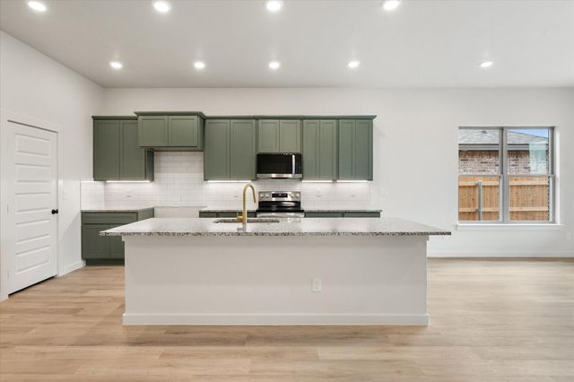 2001 Cottonwood Avenue, Wolfforth, TX 79382