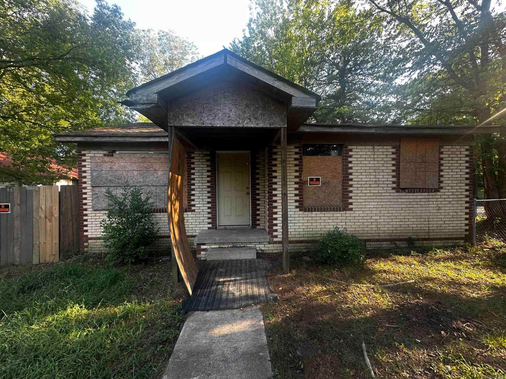 4423 W 23rd Street, Little Rock, AR 72204