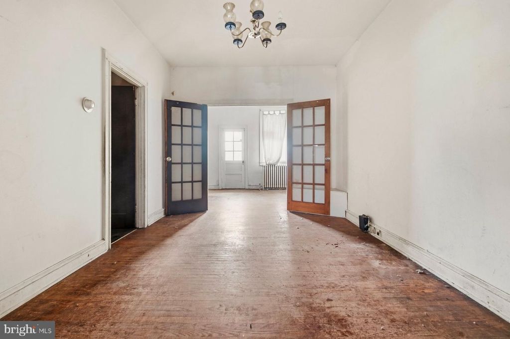 Image 10 of property listing at 2613 BERYL AVE, Baltimore, MD 21205