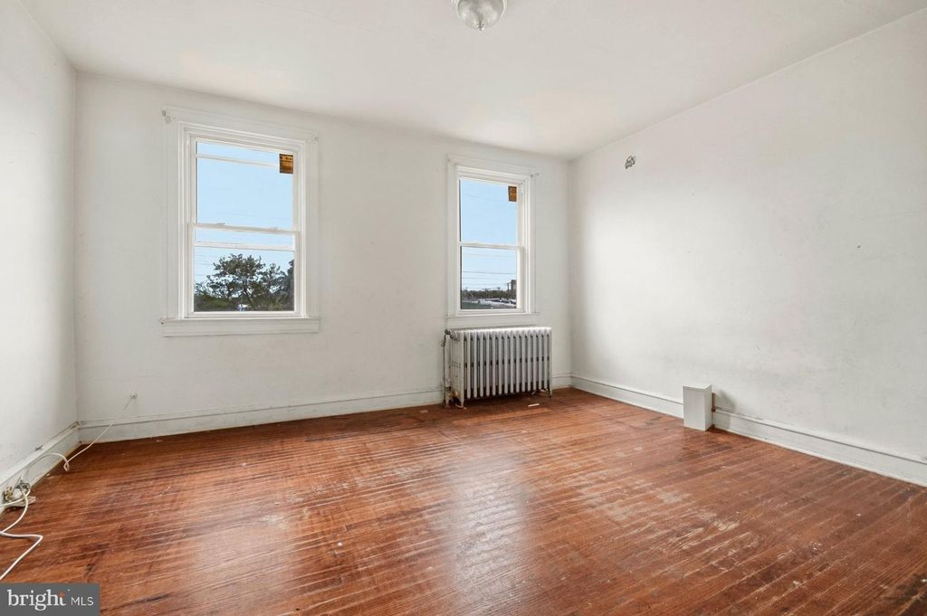Image 14 of property listing at 2613 BERYL AVE, Baltimore, MD 21205