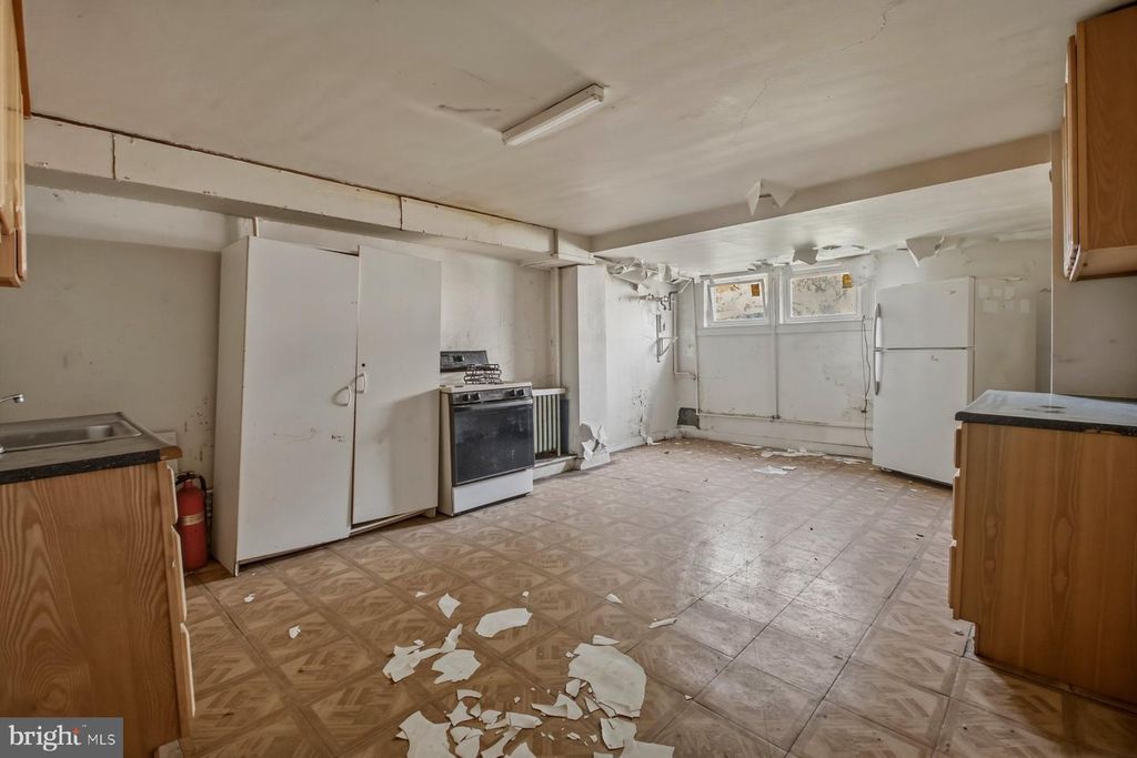 Image 22 of property listing at 2613 BERYL AVE, Baltimore, MD 21205