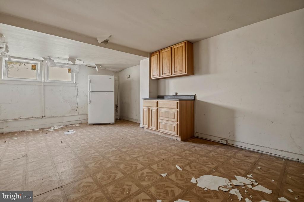Image 23 of property listing at 2613 BERYL AVE, Baltimore, MD 21205