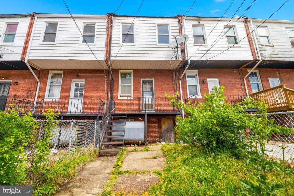 Image 5 of property listing at 2613 BERYL AVE, Baltimore, MD 21205
