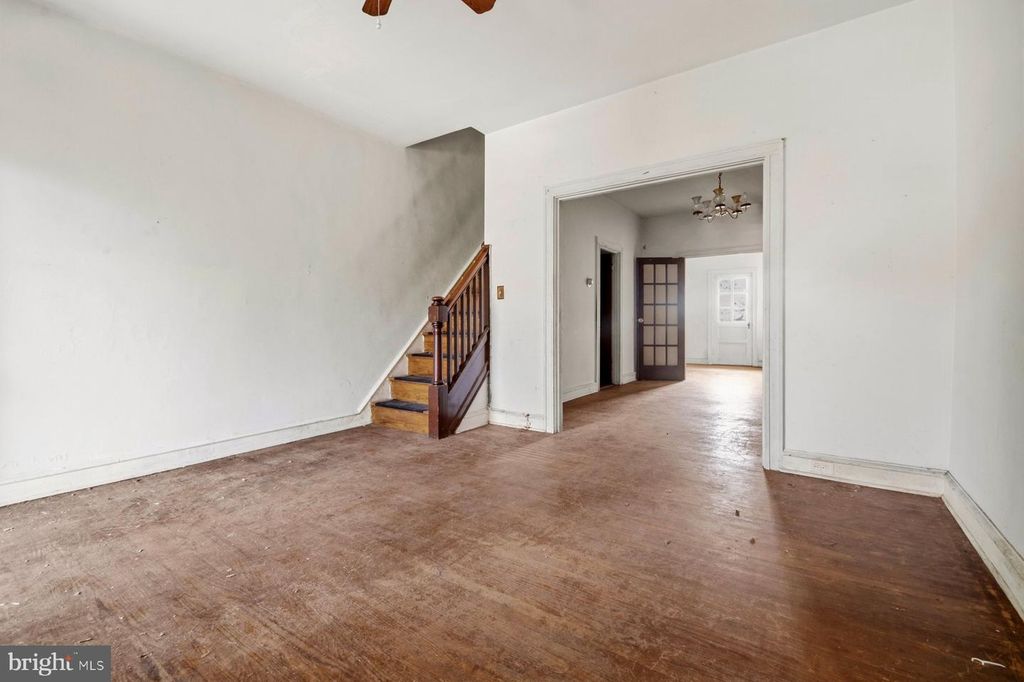 Image 8 of property listing at 2613 BERYL AVE, Baltimore, MD 21205
