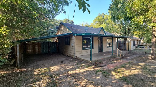 7213 Pawnee Trail, Lake Worth, TX 76135