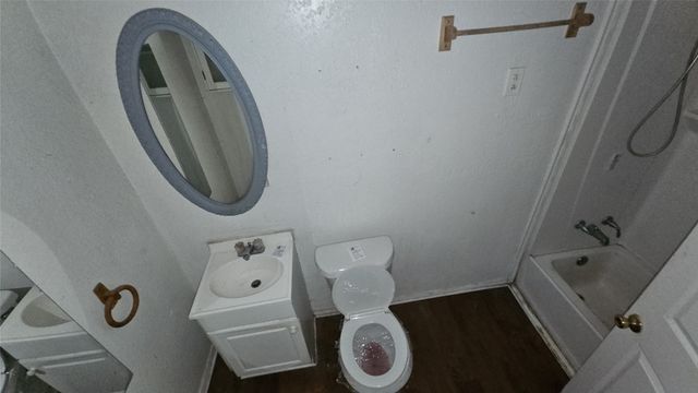 7213 Pawnee Trail, Lake Worth, TX 76135