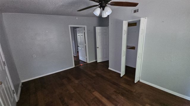 7213 Pawnee Trail, Lake Worth, TX 76135