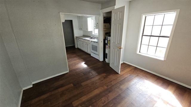 7213 Pawnee Trail, Lake Worth, TX 76135