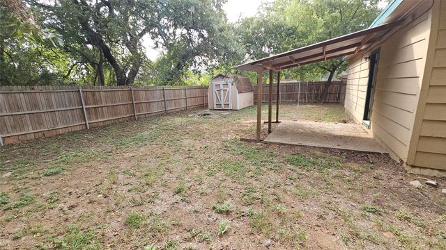 7213 Pawnee Trail, Lake Worth, TX 76135