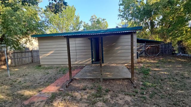 7213 Pawnee Trail, Lake Worth, TX 76135