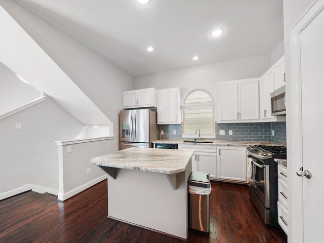 526 Westcross Street, Houston, TX 77018