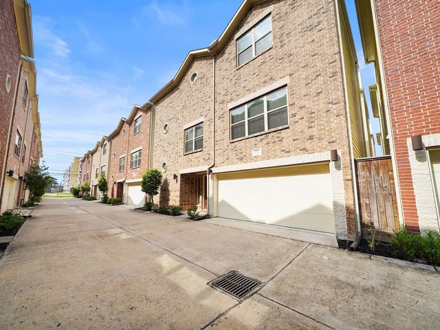 526 Westcross Street, Houston, TX 77018