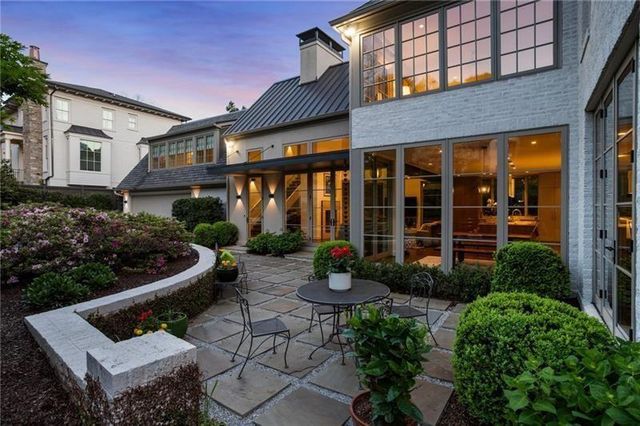 123 Peachtree Circle, Atlanta, GA 30309