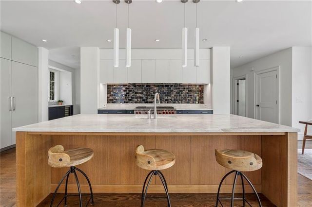 123 Peachtree Circle, Atlanta, GA 30309