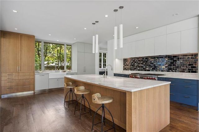 123 Peachtree Circle, Atlanta, GA 30309