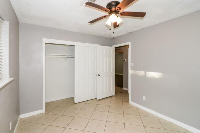 1303 W Phillips Street, Alvin, TX 77511