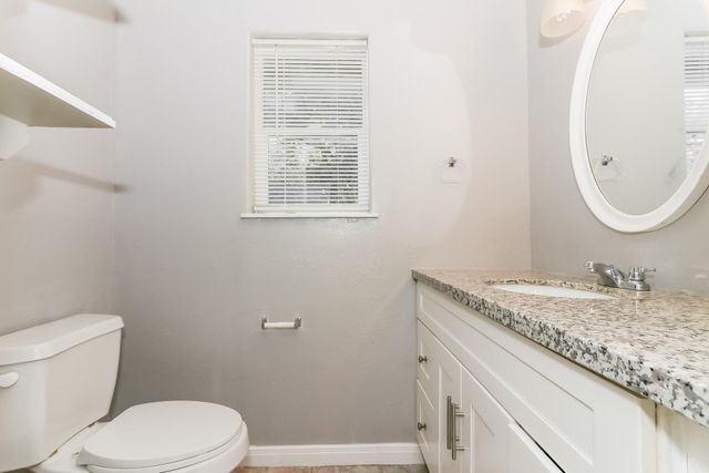 1303 W Phillips Street, Alvin, TX 77511