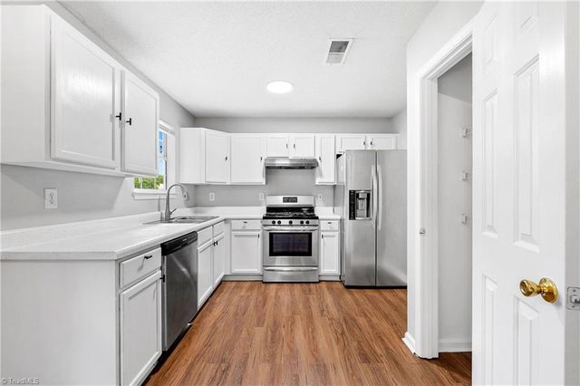 3921 Quillmark Court, Winston-salem, NC 27127