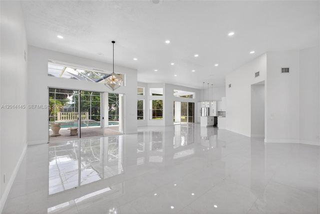 19558 Red Gum Trl, Jupiter, FL 33458