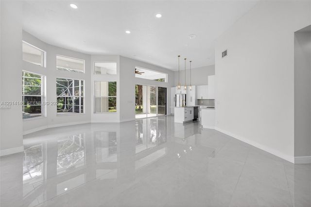 19558 Red Gum Trl, Jupiter, FL 33458