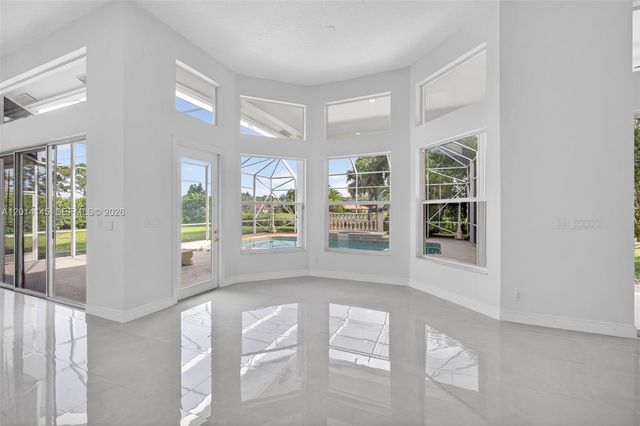 19558 Red Gum Trl, Jupiter, FL 33458