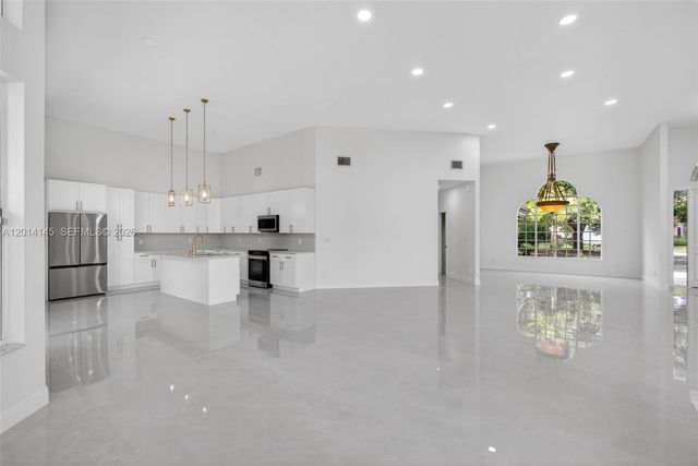 19558 Red Gum Trl, Jupiter, FL 33458
