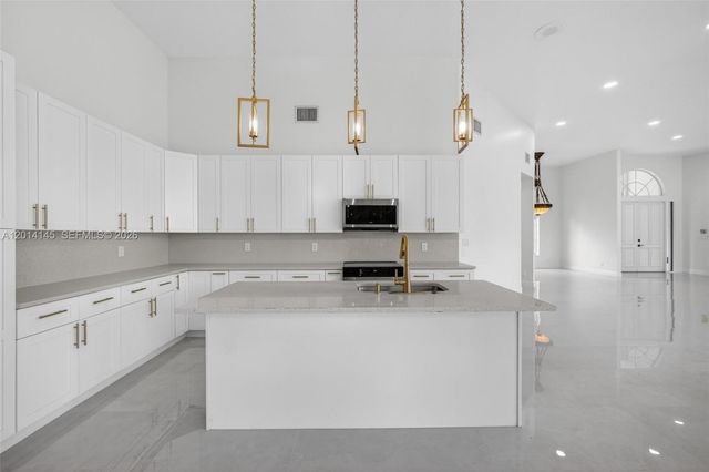 19558 Red Gum Trl, Jupiter, FL 33458
