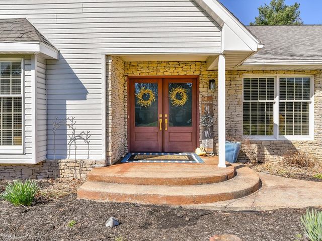 3920 S Deerfield Drive, Bloomington, IN 47401