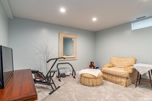 3920 S Deerfield Drive, Bloomington, IN 47401