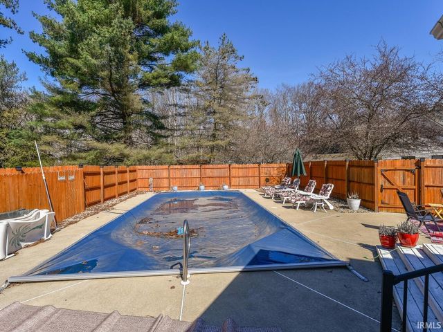 3920 S Deerfield Drive, Bloomington, IN 47401