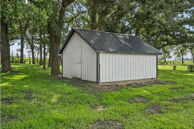 24975 Mower Freeborn Road, Austin, MN 55912