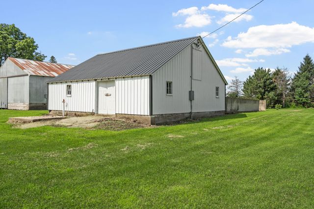 24975 Mower Freeborn Road, Austin, MN 55912